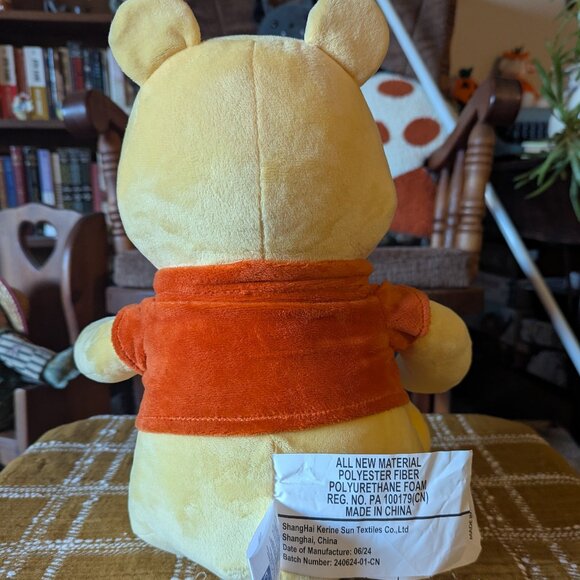 Winnie the Pooh Plush - Picture 3 of 6